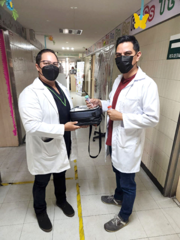 Imagen 9. Registro y traslado de muestras biológicas de niños con leucemia desde los hospitales participantes al CIBIOR IMSS y Una Nueva Esperanza, en donde se lleva a cabo el procesamiento. Colaboradores: César Omar Trejo Pichardo.